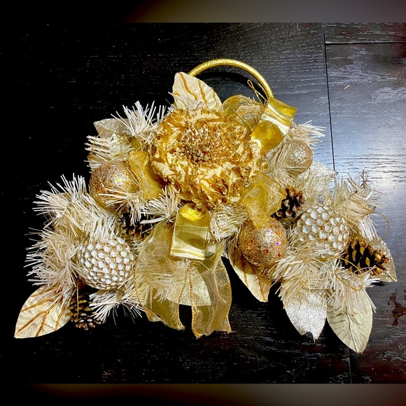 Christmas Wreath - Picture 1 of 5